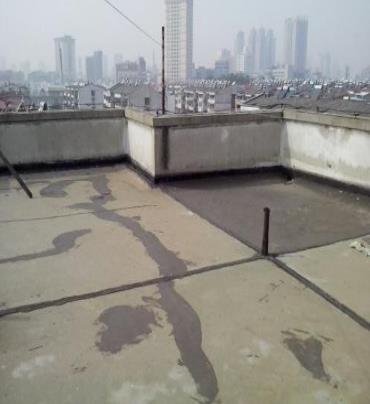 牙克石漏水维修 楼顶漏水是什么原因，楼顶漏水维修方法是什么?